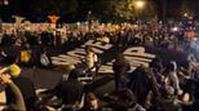 Beyaz Saray'ın önü karıştı! Protestocular arasındaki arbedeye polislerden müdahale