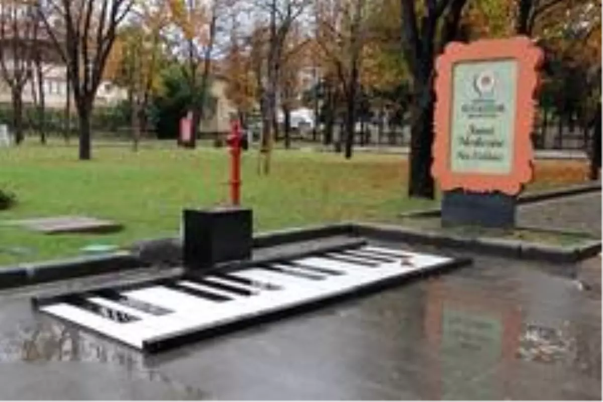 Bu ezginin piyanisti 'yağmur'