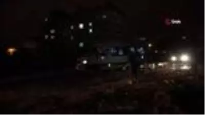 Çamura saplanan 10 aracı itfaiye kurtardı Çamura saplanan 10 aracı itfaiye kurtardı