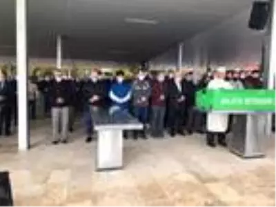 Depremde hayatını kaybeden yaşlı adam, Malatya?da toprağa verildi Depremde hayatını kaybeden yaşlı adam, Malatya?da toprağa verildi