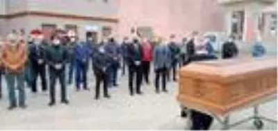 Halter Milli Takımı eski başantrenörü Enver Türkileri'ye ...