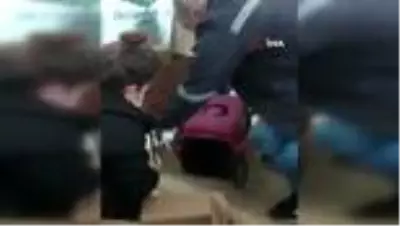 Hastanenin kadın doğum bölümüne giren hamile kedinin veterinerlikte 3 yavrusu oldu Hastanenin kadın doğum bölümüne giren hamile kedinin veterinerlikte 3 yavrusu oldu