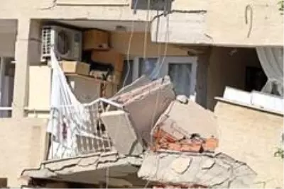 Göçükten eşini ve 2 kızını kurtaran İtfaiye Amiri konuştu Göçükten eşini ve 2 kızını kurtaran İtfaiye Amiri konuştu