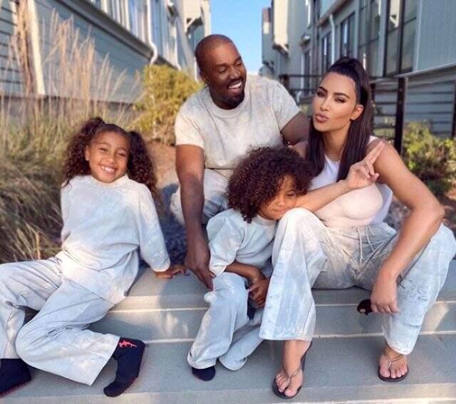 Kanye West kimdir? Kanye West kaç yaşında, nereli? Kanye West başkanlık seçimlerinde kaç oy aldı? Kanye West kimdir? Kanye West kaç yaşında, nereli? Kanye West başkanlık seçimlerinde kaç oy aldı?