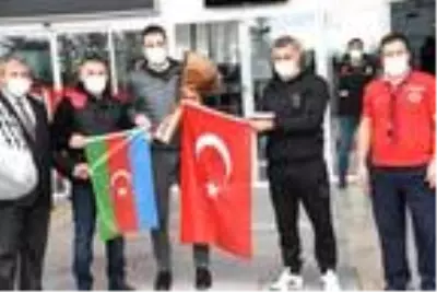 Karabağ'a Sivas'ta bandolu karşılama Karabağ'a Sivas'ta bandolu karşılama