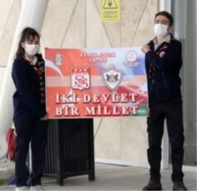 Karabağ, Sivas'ta 'Çırpırdı Karadeniz' türküsüyle karşılandı Karabağ, Sivas'ta 'Çırpırdı Karadeniz' türküsüyle karşılandı