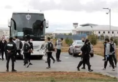 Karabağ, Sivas'ta 'Çırpırdı Karadeniz' türküsüyle karşılandı Karabağ, Sivas'ta 'Çırpırdı Karadeniz' türküsüyle karşılandı