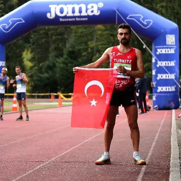 Köyünde koşmaya başladı, atletizmde şampiyon oldu Köyünde koşmaya başladı, atletizmde şampiyon oldu