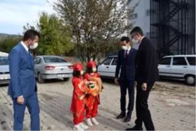 Kütahya Valisi Ali Çelik, ilçe ziyaretleri kapsamında Pazarlar'ı ziyaret etti Kütahya Valisi Ali Çelik, ilçe ziyaretleri kapsamında Pazarlar'ı ziyaret etti