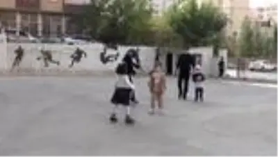 Mardinli ilkokul öğrencileri İzmir'deki depremzede yaşıtları için oyuncak topladı Mardinli ilkokul öğrencileri İzmir'deki depremzede yaşıtları için oyuncak topladı