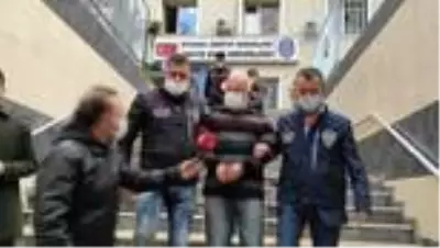 İstanbul'da 19 yıl önce işlenen cinayetle ilgili 3 kişi gözaltına alındı İstanbul'da 19 yıl önce işlenen cinayetle ilgili 3 kişi gözaltına alındı