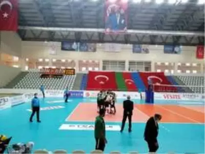 Efeler Ligi: Bingöl Solhan Spor: 3 Galatasaray: 2 Efeler Ligi: Bingöl Solhan Spor: 3 Galatasaray: 2