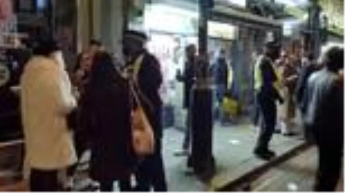 Son dakika haber! İngiltere'de koronavirüs tedbirleri kapsamında karantina başladı (2)