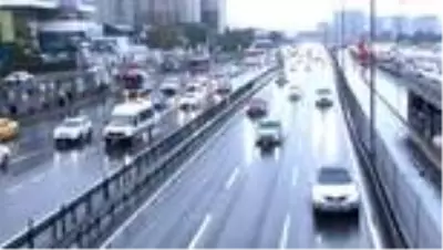 İstanbul'da sabah saatlerinde yağmur etkili oldu İstanbul'da sabah saatlerinde yağmur etkili oldu