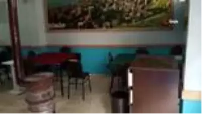 Kağıthane polisinden yasağı delen kıraathanelere baskın Kağıthane polisinden yasağı delen kıraathanelere baskın