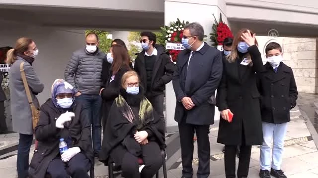 Kılıçdaroğlu, CHP Kadın Kolları Başkanı Nazlıaka'nın babasının cenaze törenine katıldı