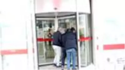 Son dakika haberleri... Niğde'de FETÖ operasyonunda Türkmenistan uyruklu üniversite öğrencisi gözaltına alındı Son dakika haberleri... Niğde'de FETÖ operasyonunda Türkmenistan uyruklu üniversite öğrencisi gözaltına alındı