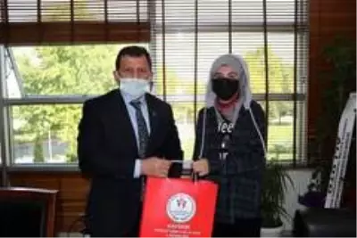 Şampiyonlardan Kabakcı'ya ziyaret Şampiyonlardan Kabakcı'ya ziyaret