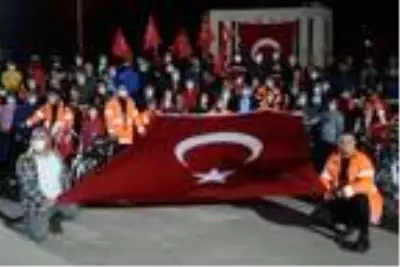 550 kilometre pedallayıp Ata'nın huzuruna çıkacaklar 550 kilometre pedallayıp Ata'nın huzuruna çıkacaklar