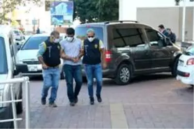 Motosikletle iş yerine kurşun yağdıran maskeli şüpheli yakalandı Motosikletle iş yerine kurşun yağdıran maskeli şüpheli yakalandı
