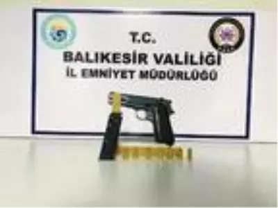 Balıkesir'de çok sayıda ruhsatsız silah ele geçirildi