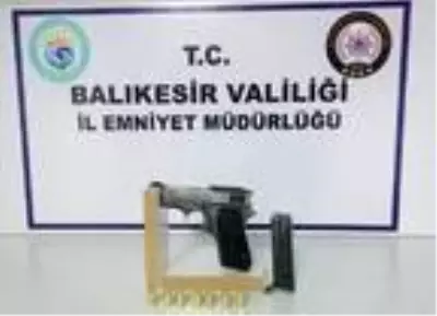 Balıkesir'de çok sayıda ruhsatsız silah ele geçirildi