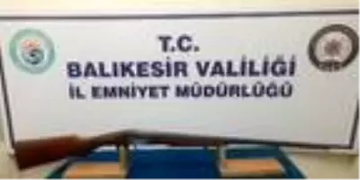 Balıkesir'de çok sayıda ruhsatsız silah ele geçirildi