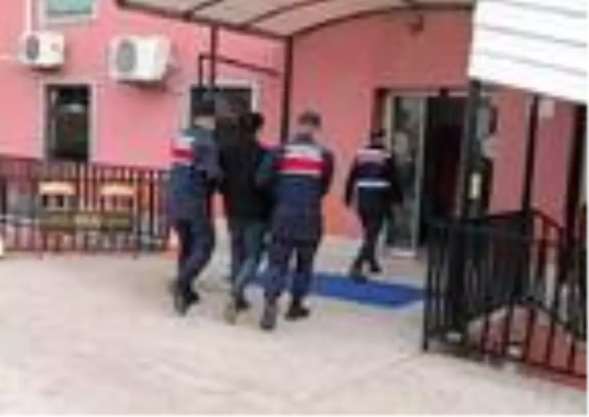 4 ilde eş zamanlı FETÖ operasyonu: 5 gözaltı