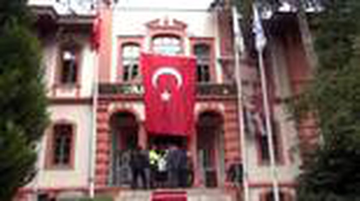 Bilecik Belediyesi hizmet binasından kaldırılan minyatür tablolar yenilendi