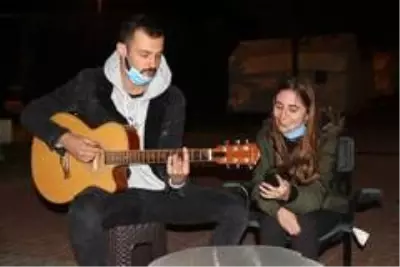 Çadır kentlerde yaşam mücadelesi sürüyor Çadır kentlerde yaşam mücadelesi sürüyor