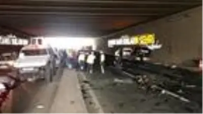 Son dakika: Diyarbakır'da 5 aracın karıştığı zincirleme kaza: 6 yaralı Son dakika: Diyarbakır'da 5 aracın karıştığı zincirleme kaza: 6 yaralı