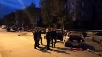 Enişte ve kayınbirader arasındaki kovalamaca ortalığı savaş alanına çevirdi Enişte ve kayınbirader arasındaki kovalamaca ortalığı savaş alanına çevirdi