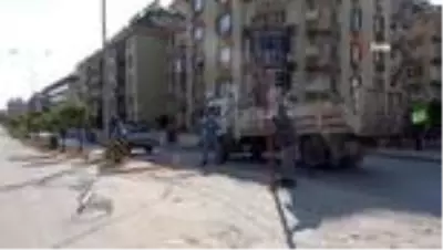 İnat edip tel örgü çekti, iki yıl mahalleliyi canından bezdirdi İnat edip tel örgü çekti, iki yıl mahalleliyi canından bezdirdi