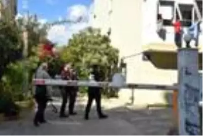 'İzmir'deki depremde yapılı denetimi olmayan binalar yıkılıp, hasar gördü' 'İzmir'deki depremde yapılı denetimi olmayan binalar yıkılıp, hasar gördü'