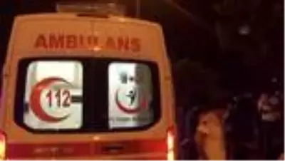 Son dakika haberi... Kaldırımdaki yaya ile ağaca çarpan otomobilde yangın çıktı Son dakika haberi... Kaldırımdaki yaya ile ağaca çarpan otomobilde yangın çıktı