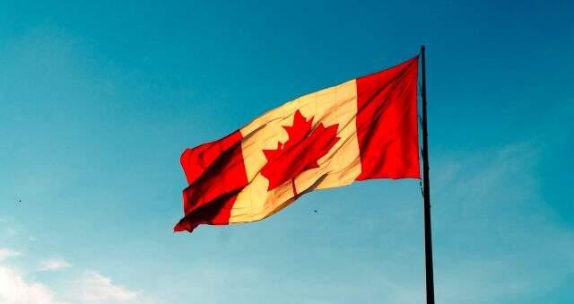 Kanada doları ne kadar? Kanada nüfusu kaçtır? Kanada bayrağı nasıldır? Kanada başkenti neresidir? Kanada kültürü nasıldır?