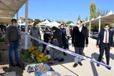 Kaymakam ve başkan yardımcısı pazarda korona denetiminde