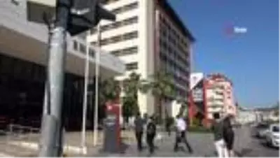 Motosikletle iş yerine kurşun yağdıran maskeli şüpheli yakalandı Motosikletle iş yerine kurşun yağdıran maskeli şüpheli yakalandı