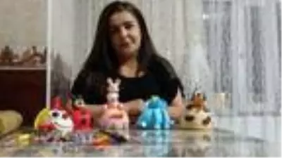 Mutfağını pasta atölyesine dönüştürdü