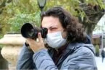 Pandemide 45 gün evden çıkmayan akademisyen, kısa film çekti Pandemide 45 gün evden çıkmayan akademisyen, kısa film çekti