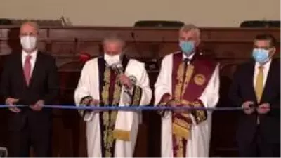 Şentop: 'Kendini insan hakları ve demokrasinin yegane merkezi olarak gören ülkelerin, başka ülkelerin tıbbi malzemelerine zorla el koyduğunu gördük' Şentop: 'Kendini insan hakları ve demokrasinin yegane merkezi olarak gören ülkelerin, başka ülkelerin tıbbi malzemelerine zorla el koyduğunu gördük'