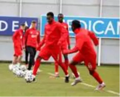 Sivasspor'da Galatasaray maçı hazırlıkları başladı Sivasspor'da Galatasaray maçı hazırlıkları başladı