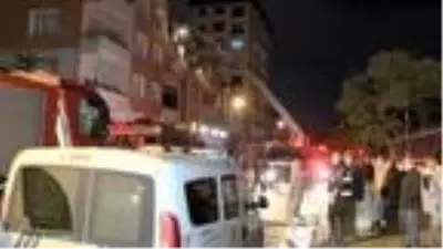 TUZLA'DA APARTMAN DAİRESİNDE ÇIKAN YANGIN PANİĞE NEDEN OLDU TUZLA'DA APARTMAN DAİRESİNDE ÇIKAN YANGIN PANİĞE NEDEN OLDU