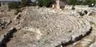 Uzuncaburç: Uzuncaburç Antik Kenti'nde üzüm pekmezi yapma geleneği binlerce yıldır sürüyor Uzuncaburç: Uzuncaburç Antik Kenti'nde üzüm pekmezi yapma geleneği binlerce yıldır sürüyor