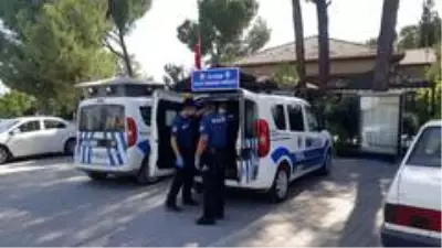 Yatağan'da araması bulunan üç kişi yakalandı