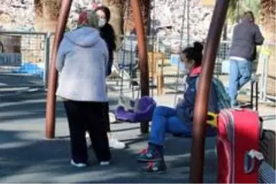 9 kişinin hayatını kaybettiği sitede kontrollü yıkım sürüyor 9 kişinin hayatını kaybettiği sitede kontrollü yıkım sürüyor