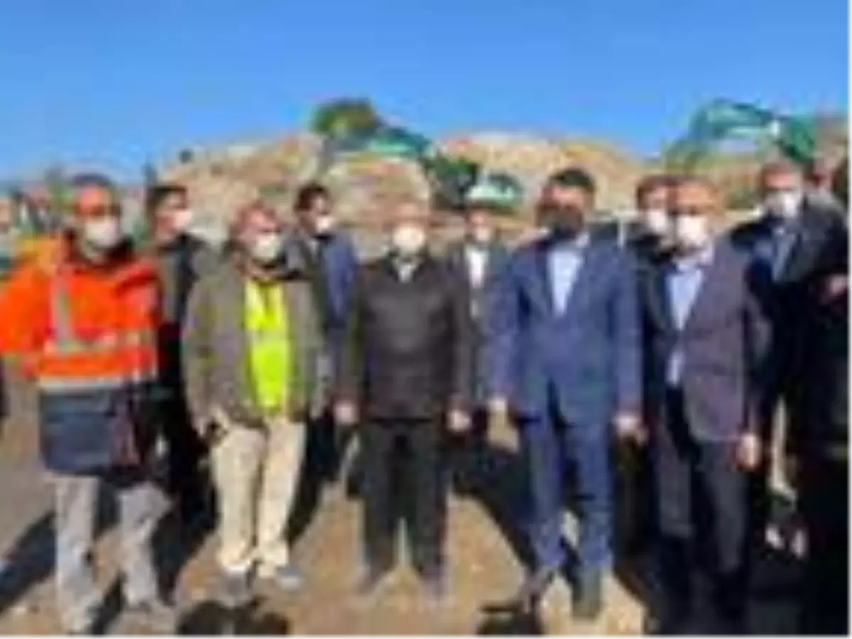 BAKAN PAKDEMİRLİ VE BİNALİ YILDIRIM KONTEYNER KENTTEKİ ÇALIŞMALARI DENETLEDİ