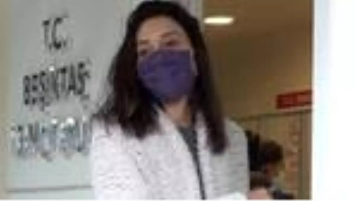 Cansu Dere, İstanbul'da