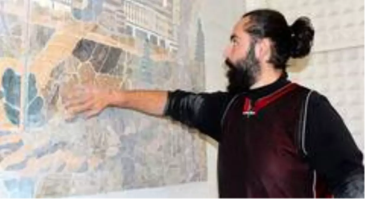 Dev sektörün atıklarını sanata dönüştürüp dünyaya satıyor