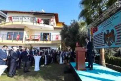 Dışişleri Bakanı Çavuşoğlu: 'Avrupa'da ırkçılık artı, ama biz ülkemizde tam tersi hoşgörüyle birlikte yaşamayı teşvik ediyoruz' Dışişleri Bakanı Çavuşoğlu: 'Avrupa'da ırkçılık artı, ama biz ülkemizde tam tersi hoşgörüyle birlikte yaşamayı teşvik ediyoruz'